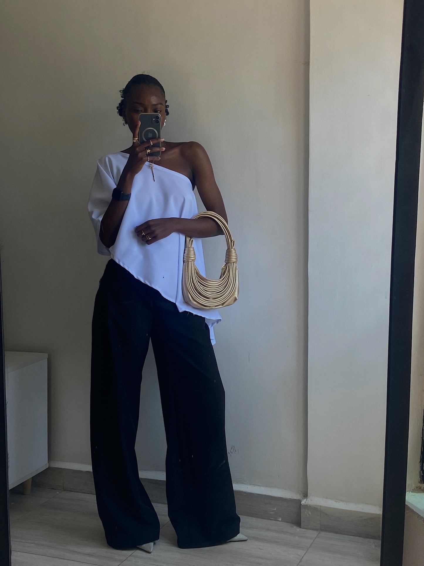 White Asymmetric Top