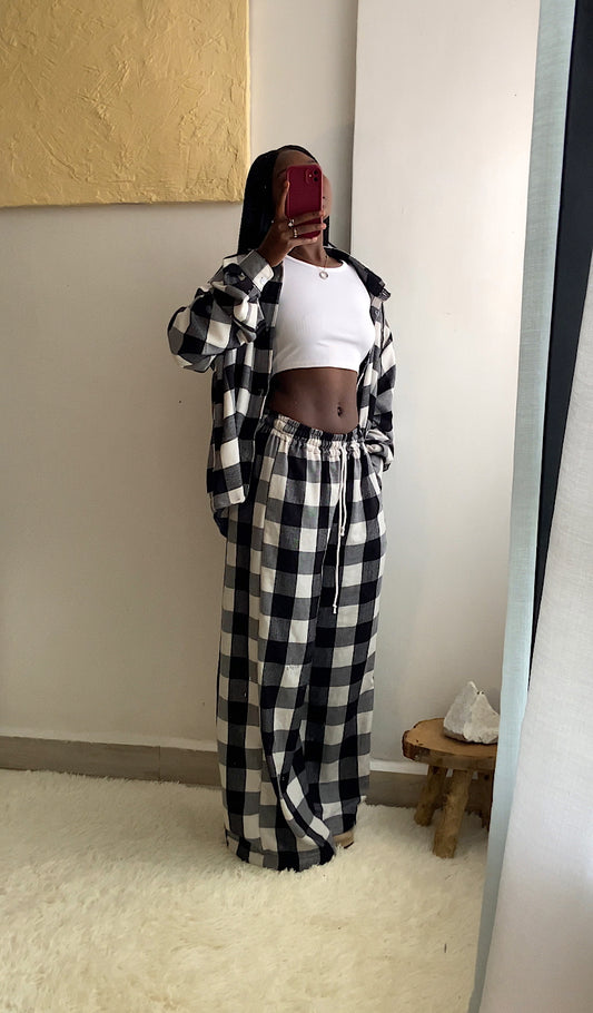 Monochrome plaid shirt