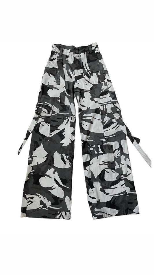 camouflage- print cotton wide leg cargo pants